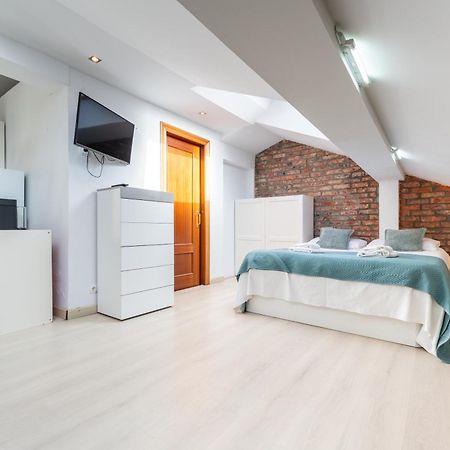 Loft En Calle Emblematica By Urbanhosting Santander Buitenkant foto