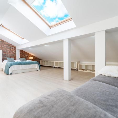 Loft En Calle Emblematica By Urbanhosting Santander Buitenkant foto